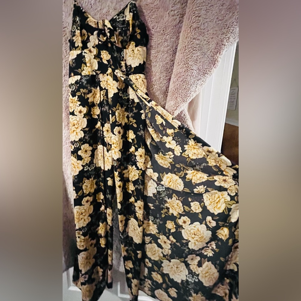 Xhilaration Black and Cream Floral Wide Leg Jumpsuit - Picture 2 of 8